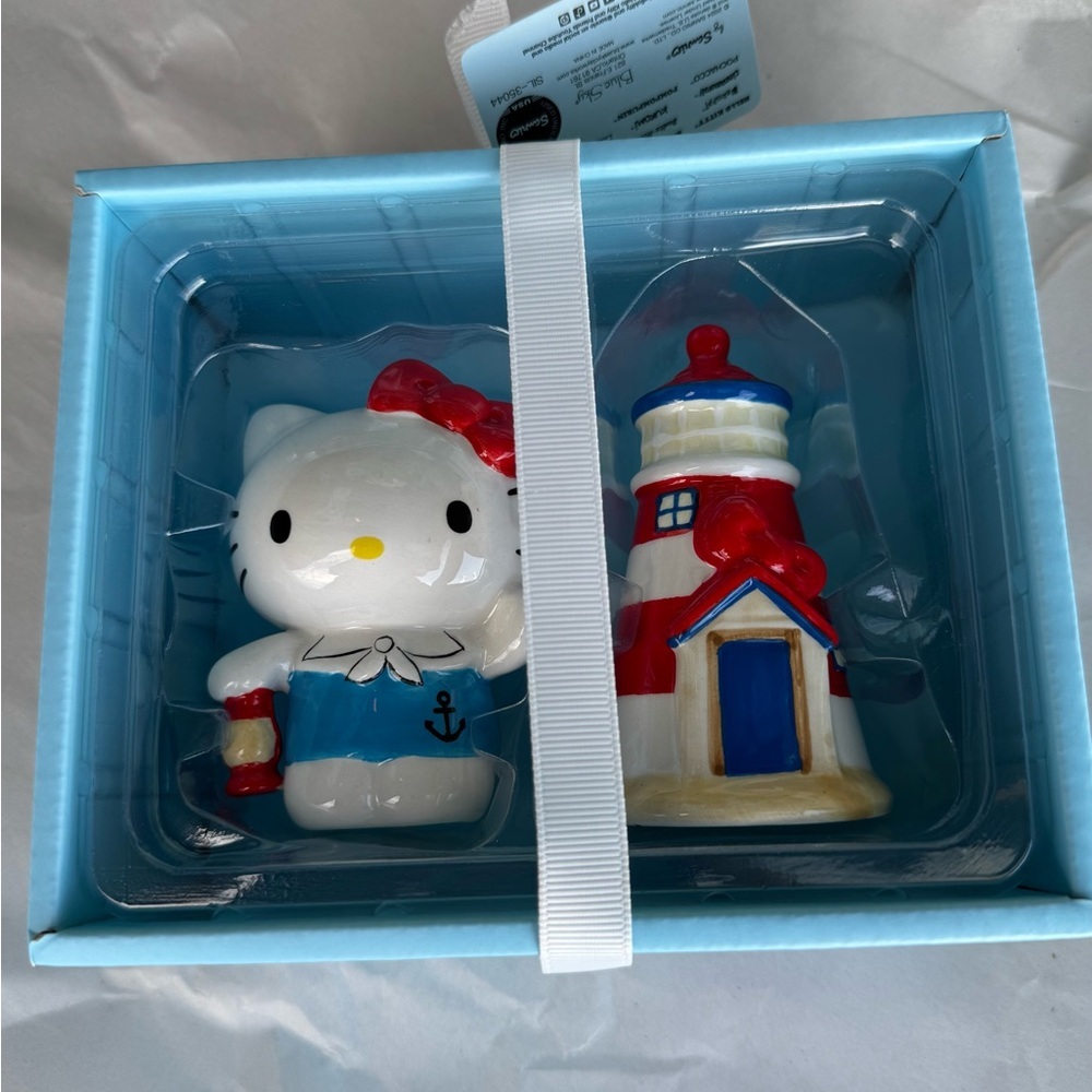 Hello Kitty Lighthouse Salt & Pepper Set